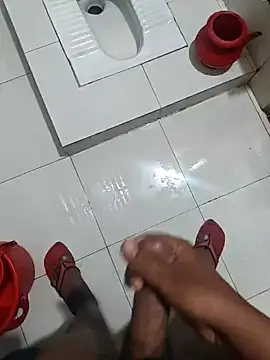 Snapshot of obin112233 chatting on February 16, 2026, 6:28 pm obin112233 online show from February 16, 2026, 6:28 pm