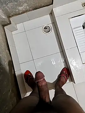 Snapshot of obin112233 chatting on February 25, 2026, 6:30 pm obin112233 online show from February 25, 2026, 6:30 pm