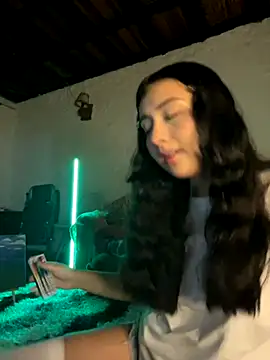 kaori 77 online show from November 13, 2025, 5:00 am