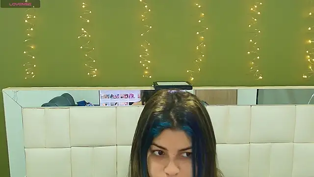 gisell gomez online show from September 24, 2025, 12:11 pm