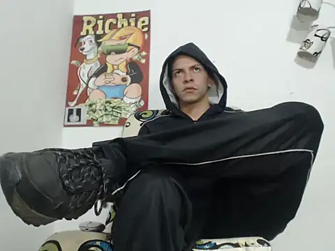 Thomasjons  online show from October 21, 2025, 1:16 am