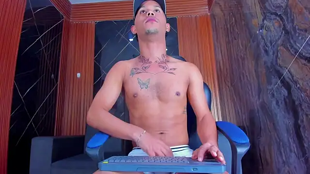 Snapshot of Rick_big chatting on September 17, 2025, 12:51 pm Rick big online show from September 17, 2025, 12:51 pm