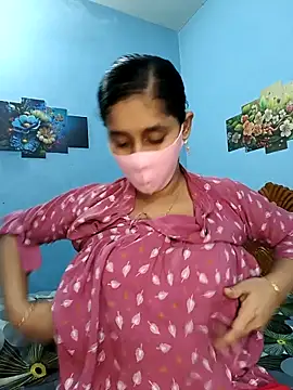 Cute Faria online show from December 15, 2025, 4:13 pm