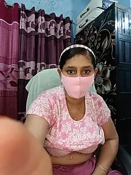 Cute Faria online show from June 18, 2026, 1:49 pm