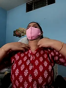 Cute Faria online show from July 17, 2026, 11:07 am