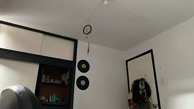 camille delrey online show from November 27, 2025, 7:47 pm