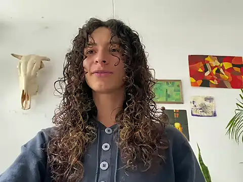 camille delrey online show from October 31, 2025, 6:15 pm