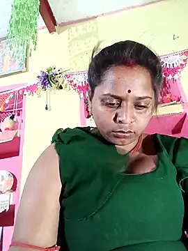 Hot crety online show from April 5, 2026, 2:57 pm