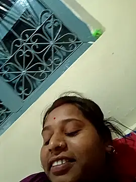 Snapshot of Hot_crety chatting on October 11, 2025, 3:18 am Hot crety online show from October 11, 2025, 3:18 am