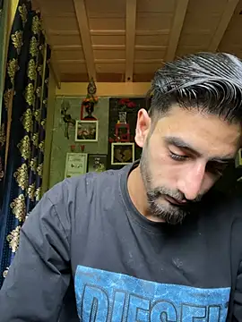 lyath3245 online show from June 11, 2026, 5:26 am
