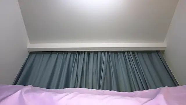 Still eva online show from November 29, 2025, 4:23 am