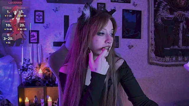 LiliLuna online show from July 4, 2026, 8:02 pm