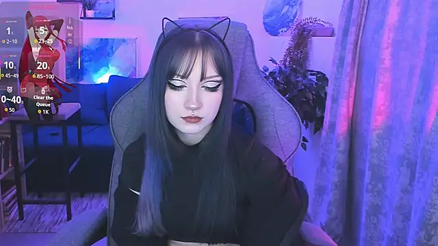 Snapshot of LiliLuna chatting on February 6, 2026, 1:18 pm LiliLuna online show from February 6, 2026, 1:18 pm