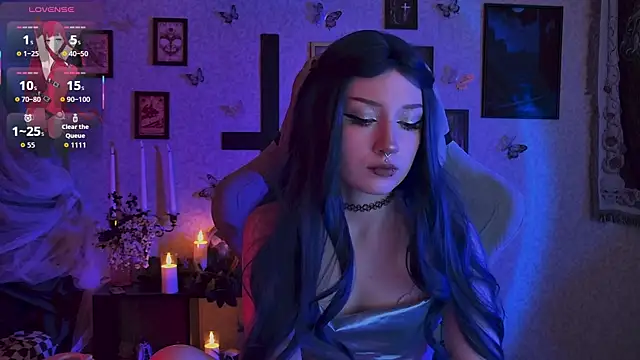 LiliLuna online show from July 13, 2026, 12:32 am