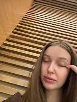 ElliRose online show from November 30, 2025, 8:15 am