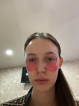 Snapshot of ElliRose chatting on February 3, 2026, 10:20 am ElliRose online show from February 3, 2026, 10:20 am