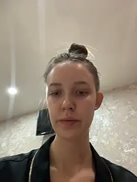 Snapshot of ElliRose chatting on February 8, 2026, 1:42 pm ElliRose online show from February 8, 2026, 1:42 pm