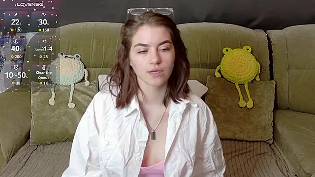 Snapshot of ElzaBlis chatting on April 8, 2026, 1:01 pm ElzaBlis online show from April 8, 2026, 1:01 pm