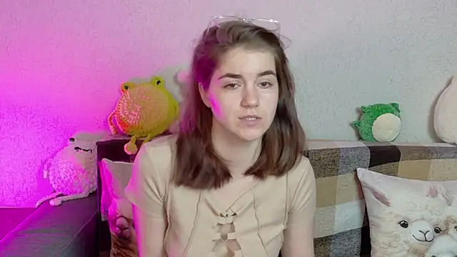 ElzaBlis online show from June 19, 2026, 2:34 pm