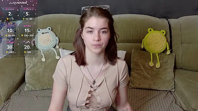 Snapshot of ElzaBlis chatting on April 9, 2026, 2:56 pm ElzaBlis online show from April 9, 2026, 2:56 pm