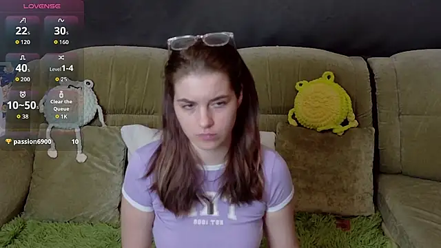 ElzaBlis online show from February 1, 2026, 3:43 pm