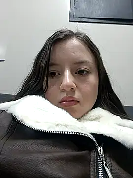VioletaNova online show from May 13, 2026, 10:33 am