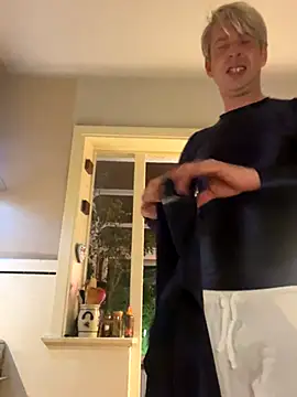 lebensfroh online show from December 3, 2025, 10:09 pm