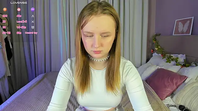 Rina Panic online show from May 14, 2026, 1:02 am
