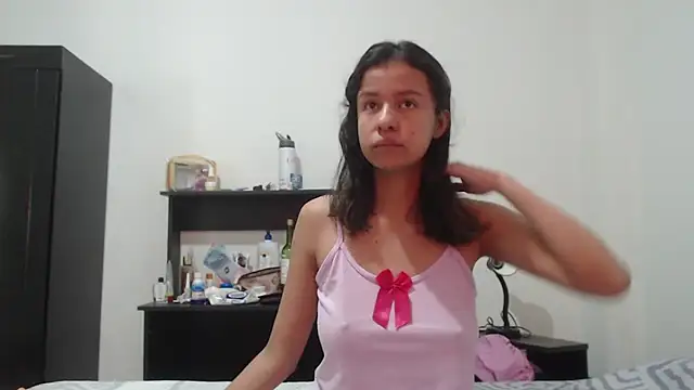 nathaly jones  online show from May 29, 2026, 12:33 pm