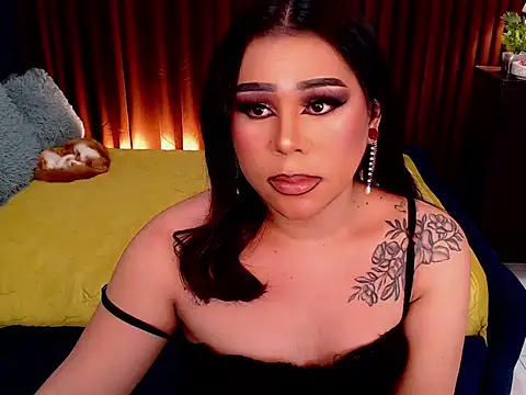 TransAlena95 online show from October 20, 2025, 8:04 am