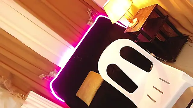 Snapshot of Chichiloeps chatting on September 28, 2025, 10:28 pm Chichiloeps online show from September 28, 2025, 10:28 pm