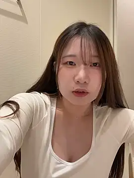 Snapshot of _YUNOo0_ chatting on February 5, 2026, 1:07 pm YUNOo0 online show from February 5, 2026, 1:07 pm