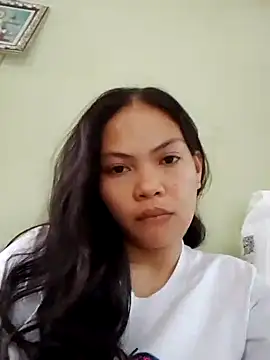 Snapshot of missluvv chatting on October 11, 2025, 12:00 am missluvv online show from October 11, 2025, 12:00 am