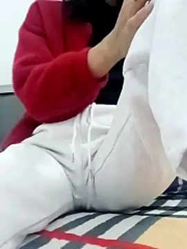 Hinna x online show from February 14, 2026, 8:42 pm