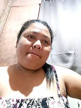 Perfect smile01 online show from April 19, 2026, 1:23 pm