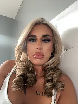 EllieMaeBaby online show from November 29, 2025, 12:38 pm