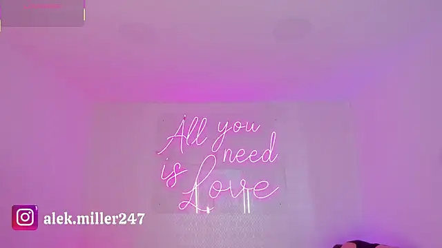 Snapshot of aleksandramiller_ chatting on September 18, 2025, 12:19 pm aleksandramiller online show from September 18, 2025, 12:19 pm