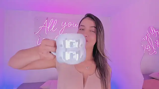 aleksandramiller  online show from April 7, 2026, 12:40 pm