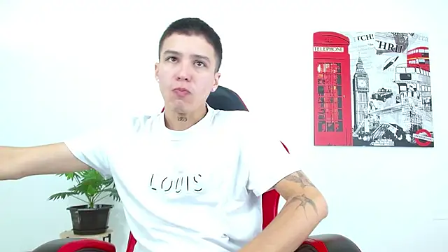 Cumandres18 online show from November 7, 2025, 2:21 pm