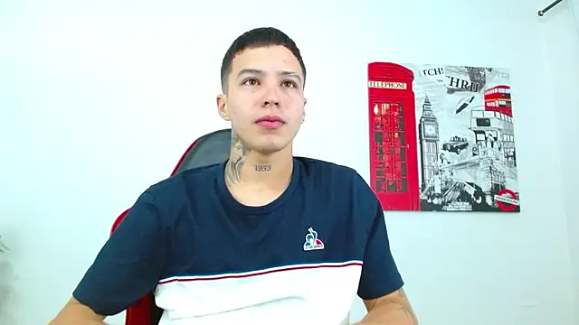 Cumandres18 online show from May 29, 2026, 2:56 pm