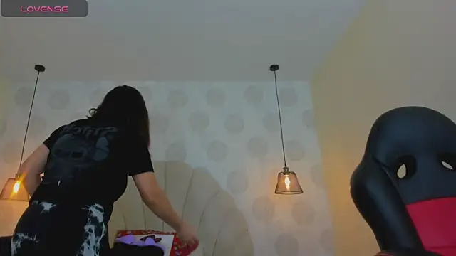 GIANAMILLER6 online show from December 22, 2025, 12:27 pm