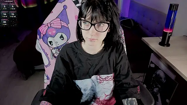 HazelTompson online show from March 4, 2026, 12:02 pm