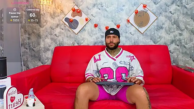 Apolo rousse1 online show from February 13, 2026, 9:04 pm