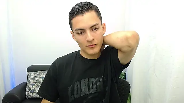 Matiius18 online show from November 1, 2025, 2:00 pm