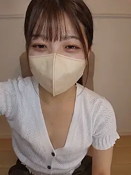 Snapshot of Sakura-japanese- chatting on May 24, 2026, 12:32 am Sakura-japanese- online show from May 24, 2026, 12:32 am