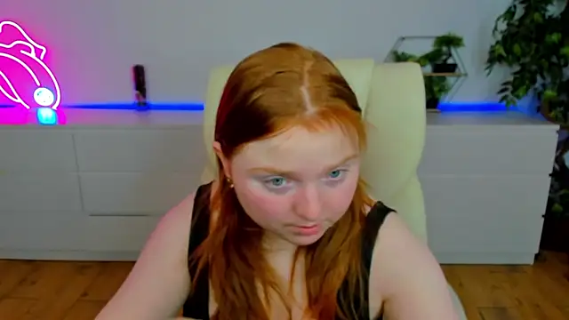 KattyRose8 online show from February 22, 2026, 7:04 pm