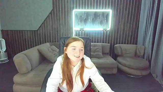 KattyRose8 online show from October 28, 2025, 6:18 pm