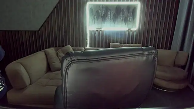 KattyRose8 online show from December 15, 2025, 6:47 pm