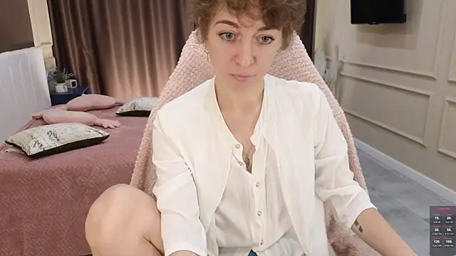 daniellia  online show from October 3, 2025, 9:11 am