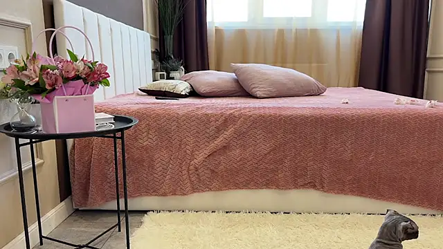 daniellia  online show from March 8, 2026, 9:45 am